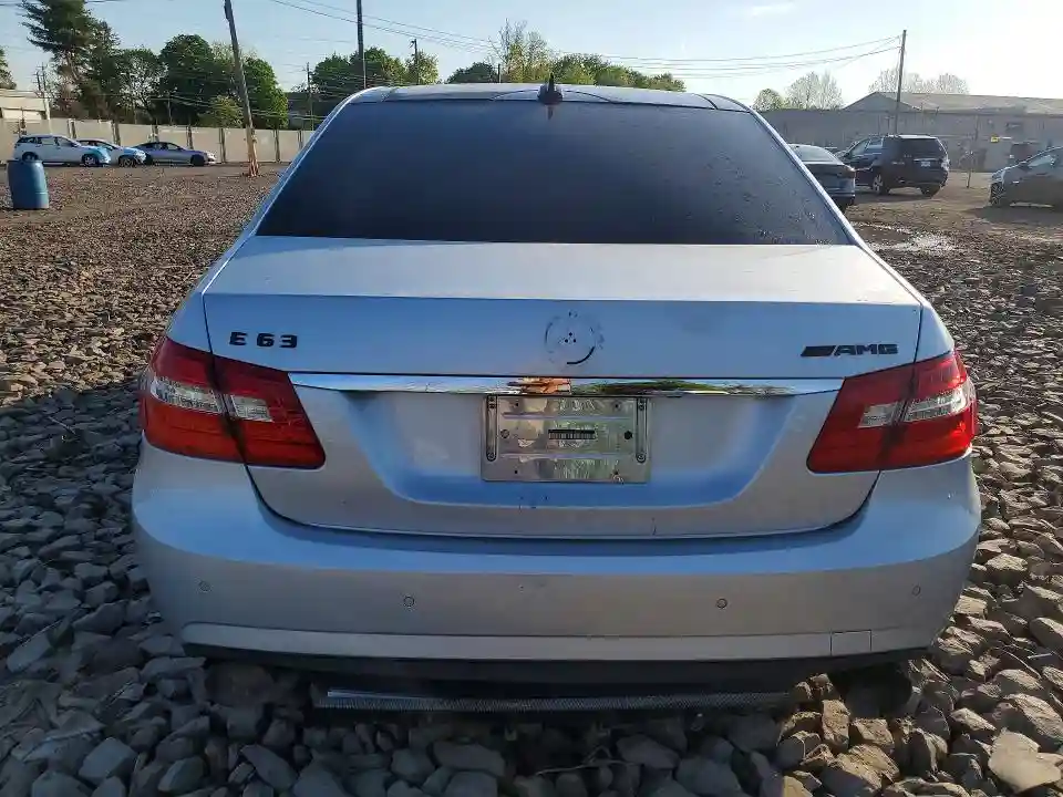 WDDHF7HB7BA430482 2011 MERCEDES-BENZ E-CLASS-5