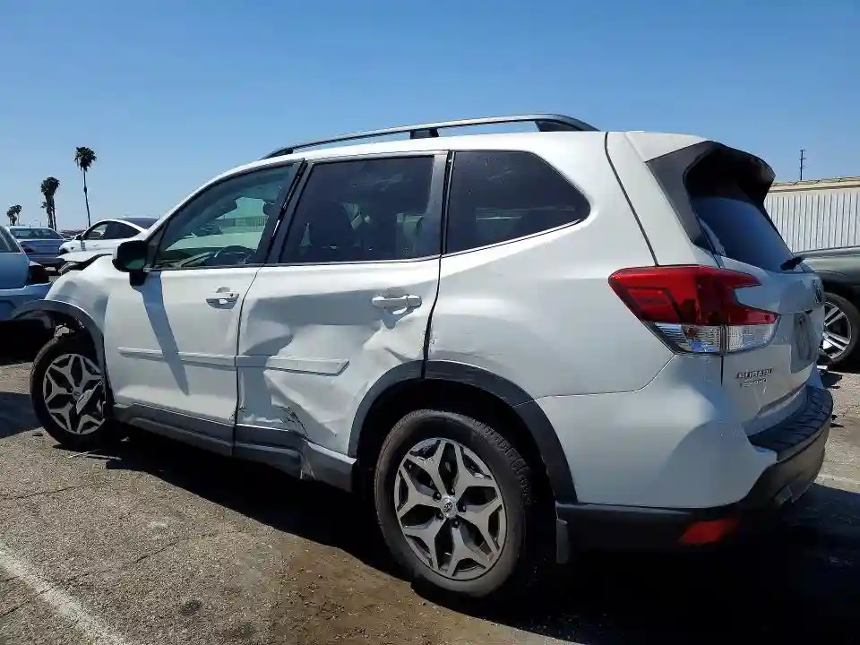 JF2SKAGC2KH595738 2019 SUBARU FORESTER-1