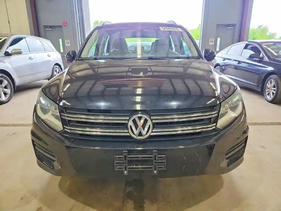 WVGBV7AXXHK000324 2017 VOLKSWAGEN TIGUAN-4