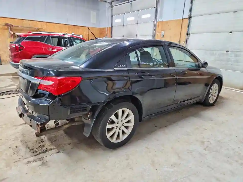 1C3BC1FB4BN602327 2011 CHRYSLER 200-2