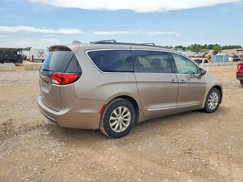 2C4RC1BG5HR683135 2017 CHRYSLER PACIFICA-2