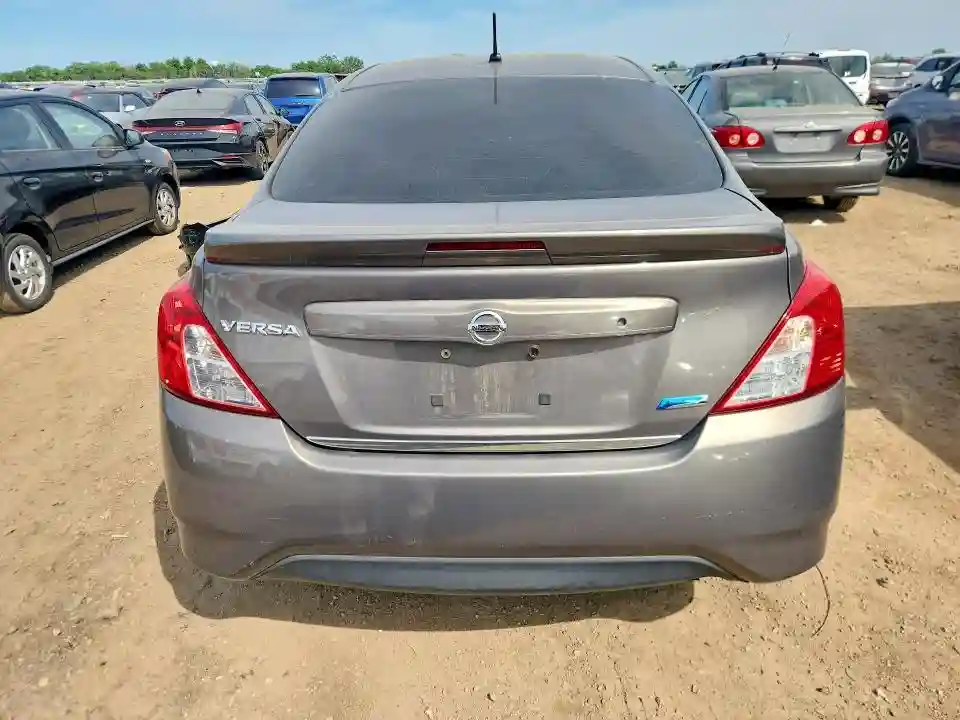 3N1CN7AP7FL819928 2015 NISSAN VERSA-5