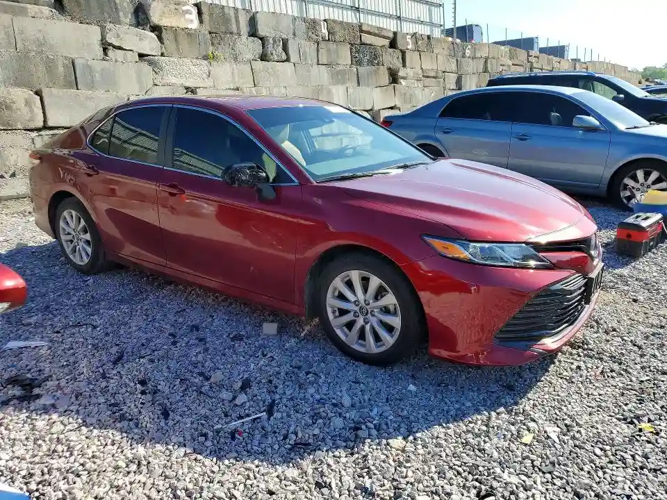 4T1B11HK1JU622338 2018 TOYOTA CAMRY-3