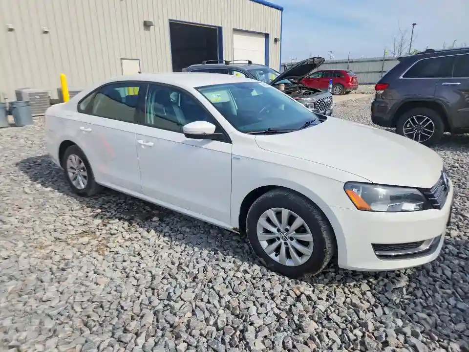1VWAT7A33EC092026 2014 VOLKSWAGEN PASSAT-3