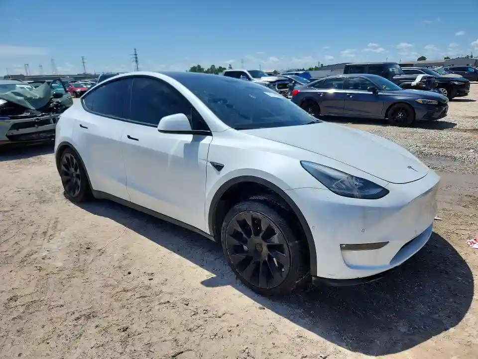 5YJYGDEE8MF201369 2021 TESLA MODEL Y-3