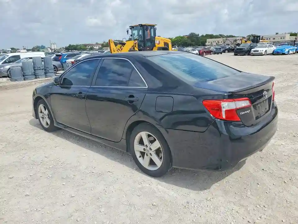 4T1BF1FK2EU787549 2014 TOYOTA CAMRY-1