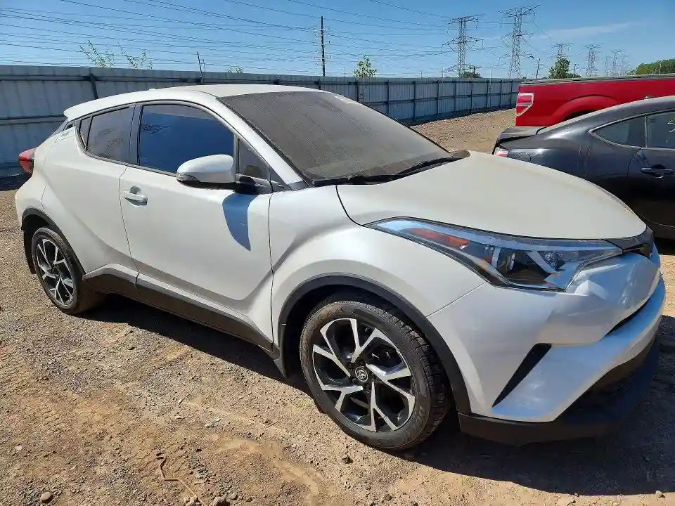 NMTKHMBX7JR058848 2018 TOYOTA C-HR-3