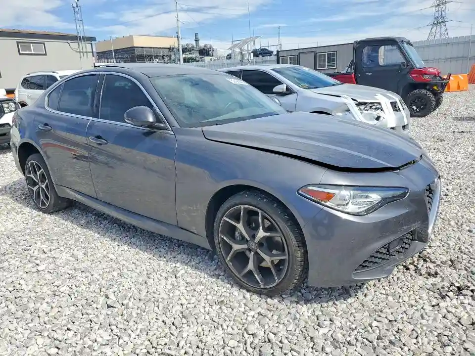 ZARFANBN7M7643638 2021 ALFA ROMEO GIULIA-3