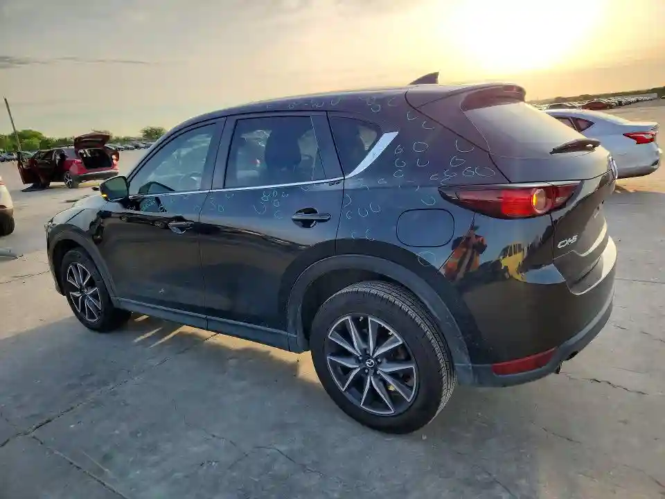 JM3KFACM8J0405821 2018 MAZDA CX-5-1