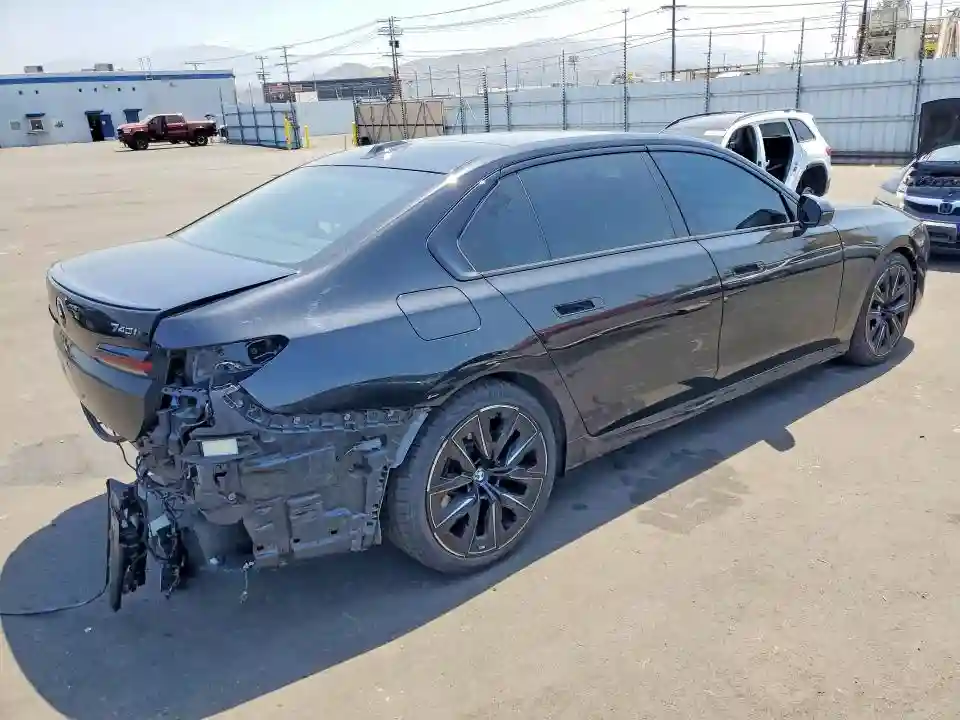 WBA23EH0XPCN13313 2023 BMW 7 SERIES-2