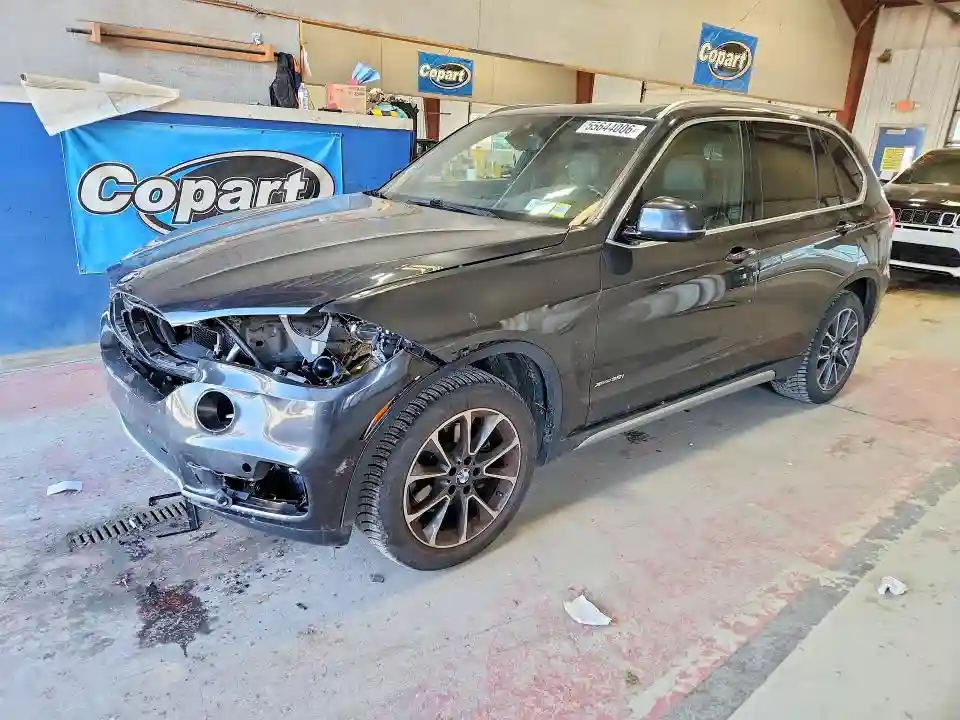 5UXKR0C50J0X86632 2018 BMW X5-0