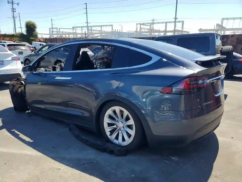 5YJXCAE26JF087993 2018 TESLA MODEL X-1
