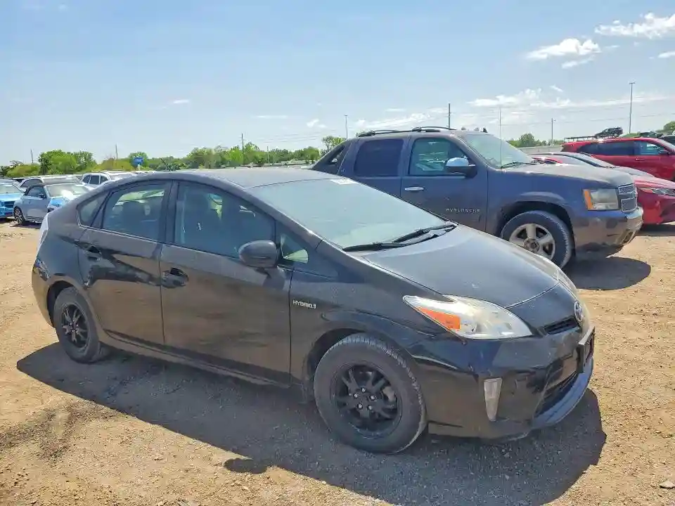 JTDKN3DU3E0363988 2014 TOYOTA PRIUS-3