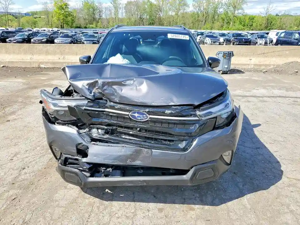 JF2SLDTC9SH579752 2025 SUBARU FORESTER-4