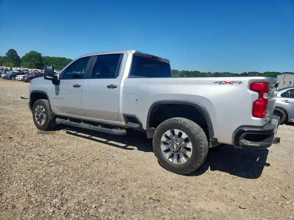 2GC4YME78P1709555 2023 CHEVROLET ALL MODELS-1