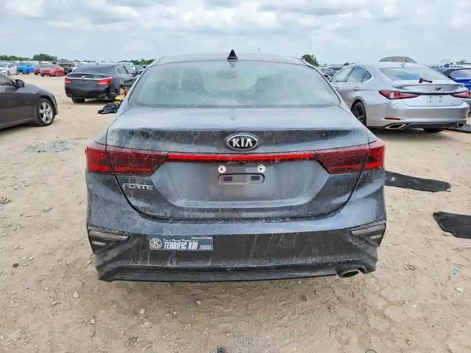 3KPF24AD1KE112281 2019 KIA FORTE LXS-5