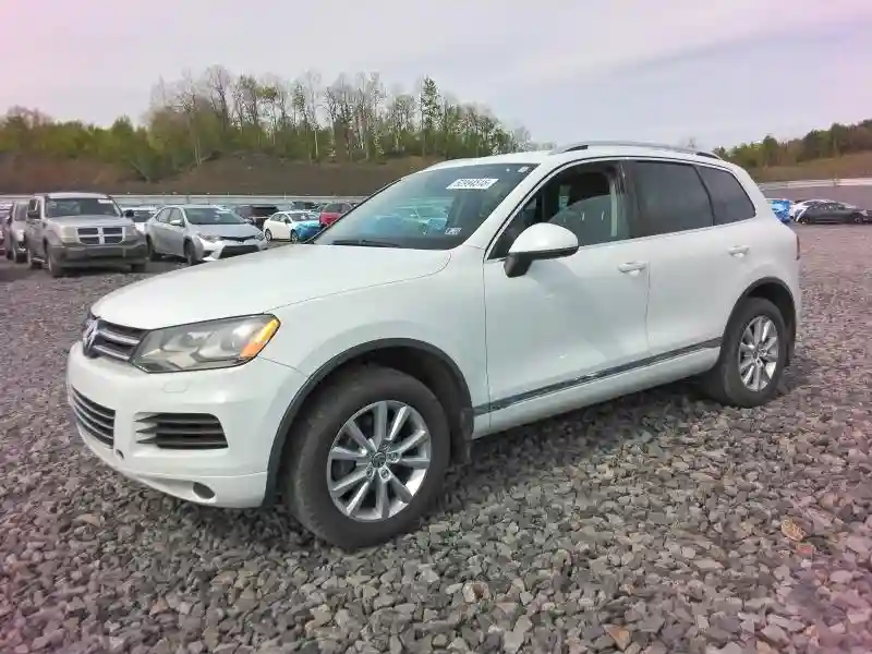 WVGEP9BP6ED013038 2014 VOLKSWAGEN TOUAREG-0