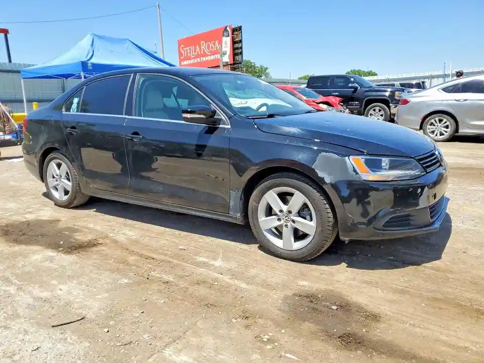 3VWLL7AJXEM404574 2014 VOLKSWAGEN JETTA-3