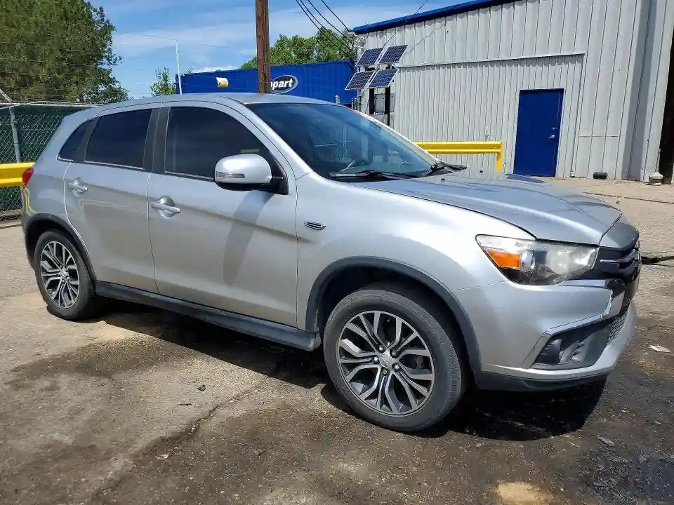 JA4AR3AU4JU025033 2018 MITSUBISHI OUTLANDER-3