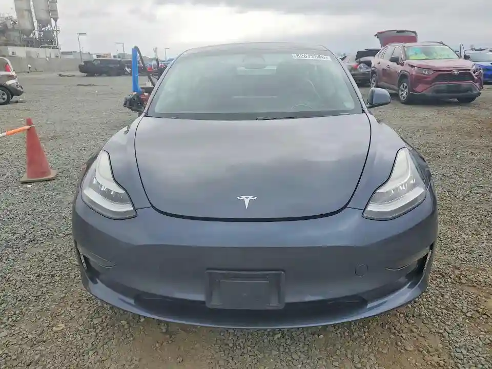 5YJ3E1EA9MF850304 2021 TESLA MODEL 3-4