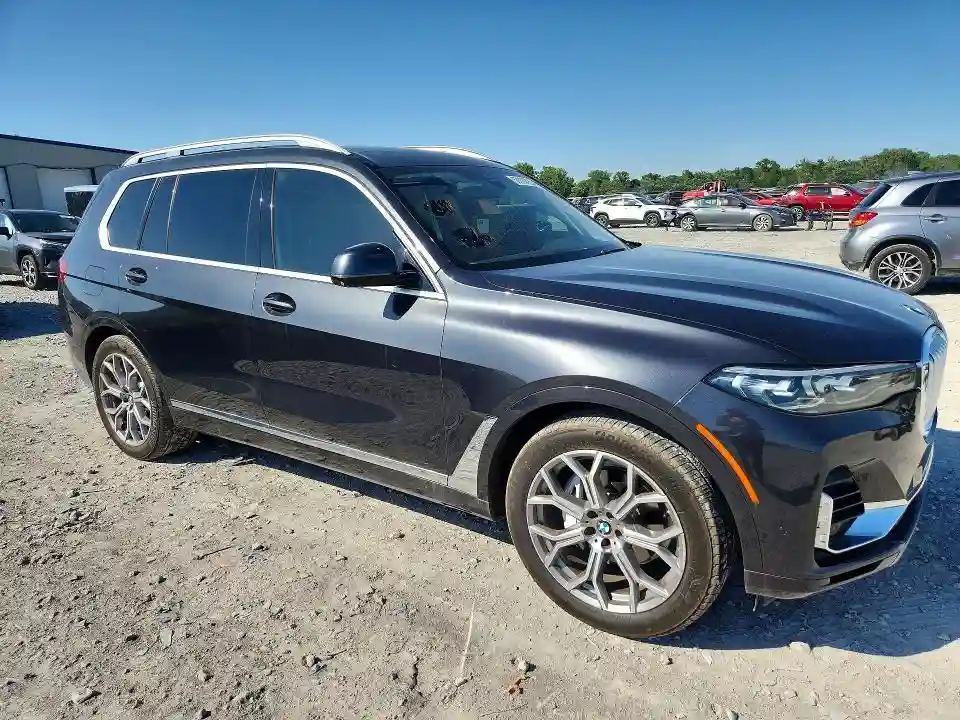 5UXCW2C06M9H63436 2021 BMW X7-3