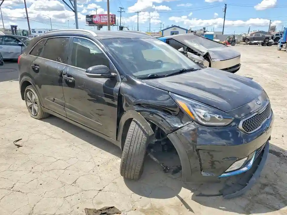 KNDCC3LD7J5160711 2018 KIA NIRO-3