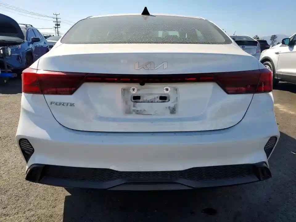 3KPF24AD6RE725460 2024 KIA FORTE LXS-5