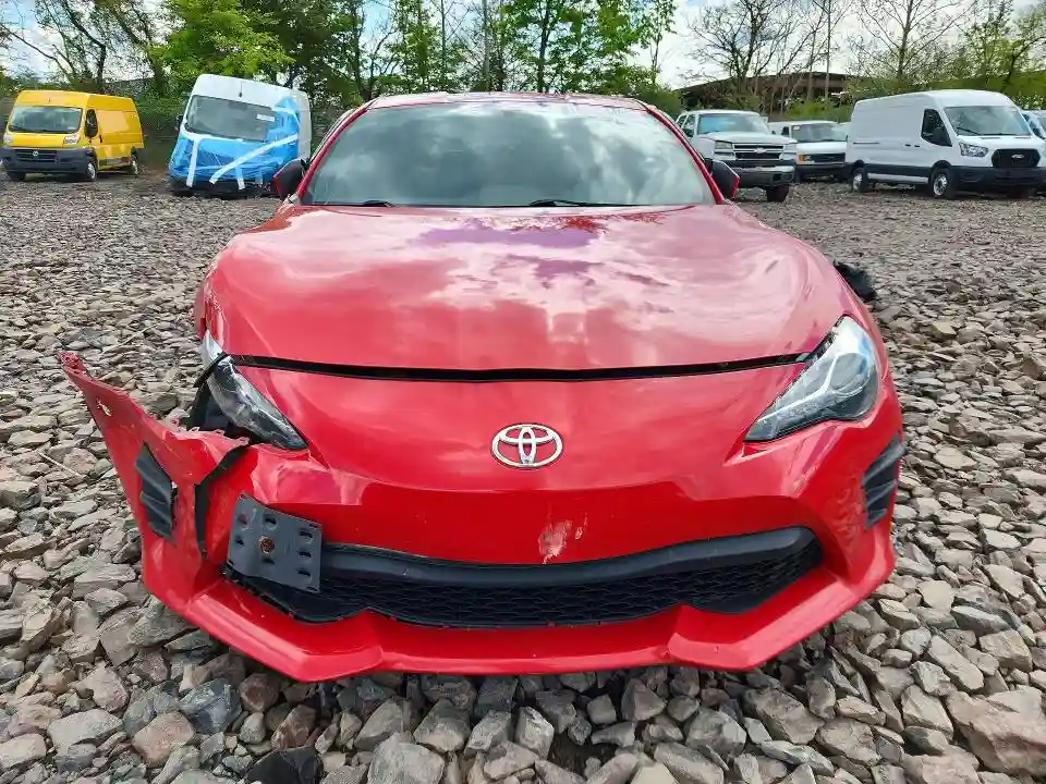 JF1ZNAA10H8703672 2017 TOYOTA 86-4
