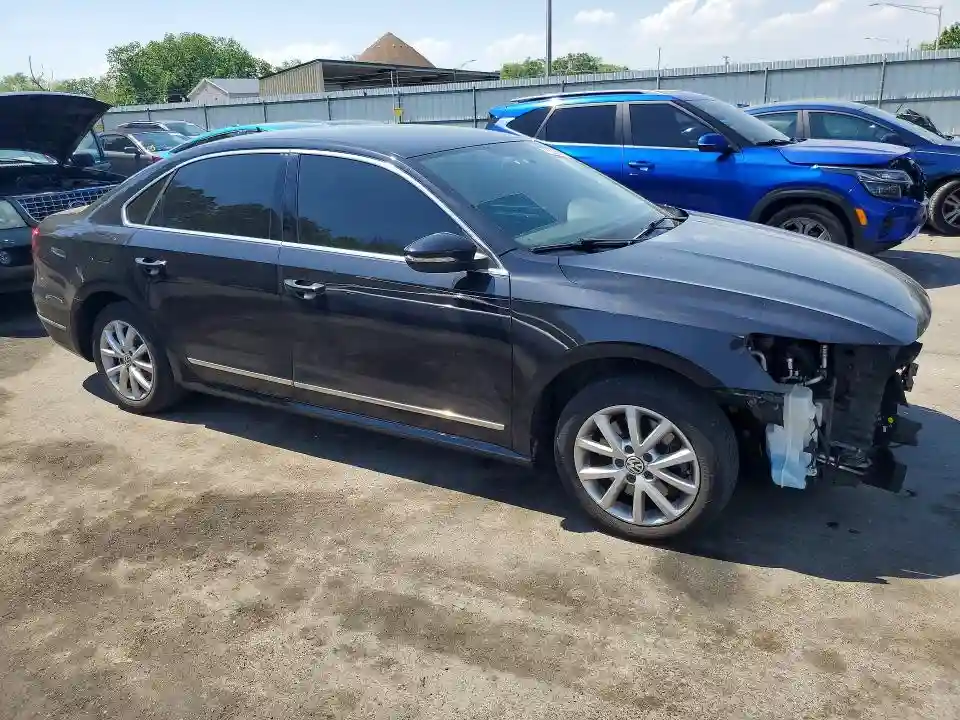 1VWAT7A35HC042622 2017 VOLKSWAGEN PASSAT-3