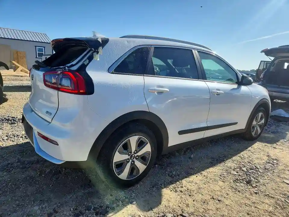 KNDCB3LC8K5302026 2019 KIA NIRO-2