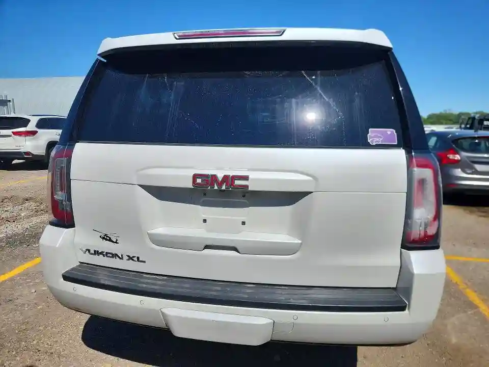 1GKS2GKC0JR210943 2018 GMC YUKON-5