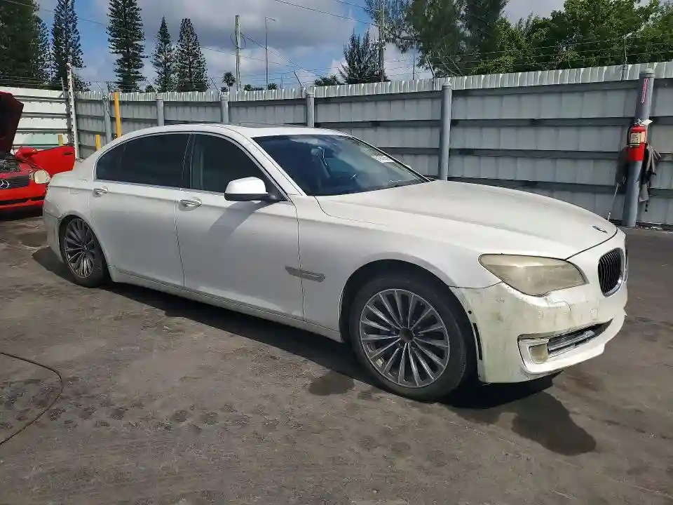 WBAKB4C5XCC576017 2012 BMW 7 SERIES-3