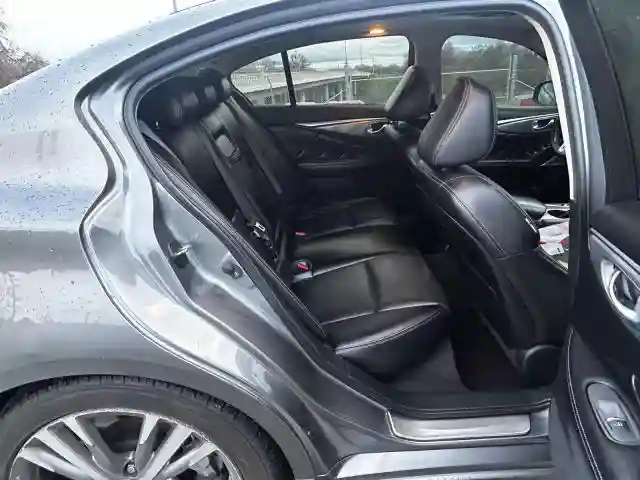 JN1EV7AP7JM362593 2018 INFINITI Q50-5