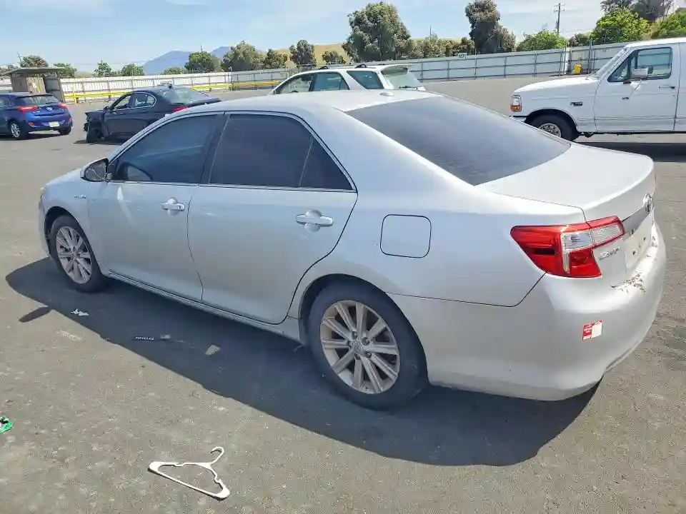 4T1BD1FK2CU054064 2012 TOYOTA CAMRY-1