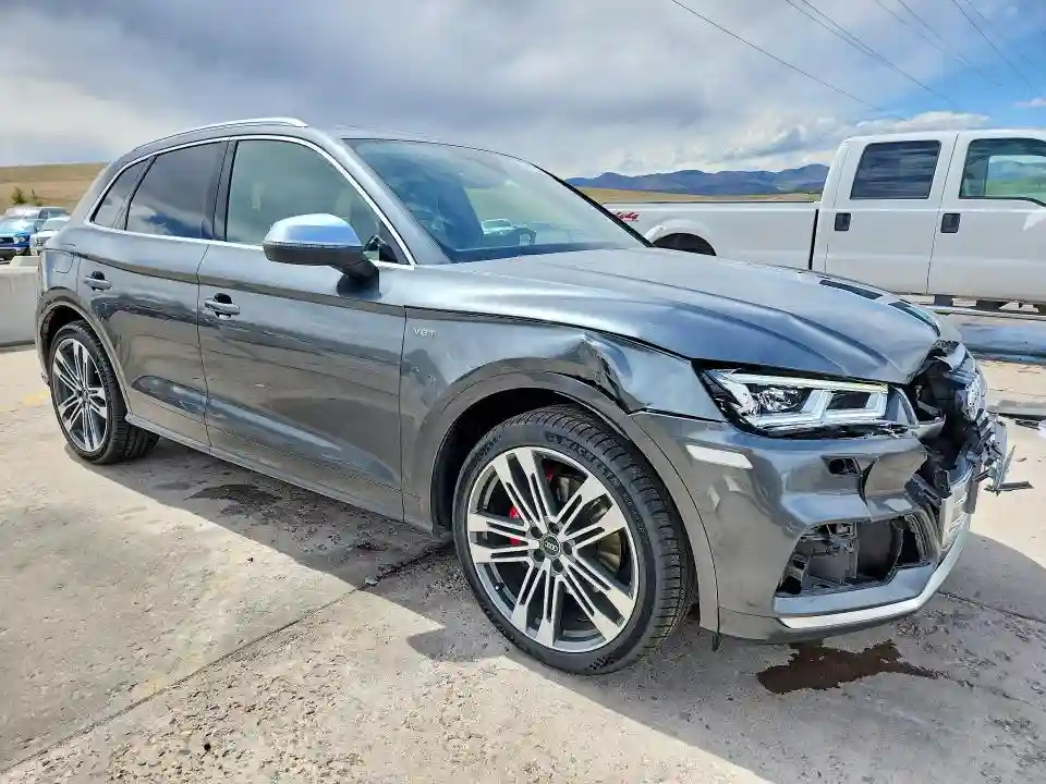 WA1C4AFY1J2125495 2018 AUDI SQ5-3