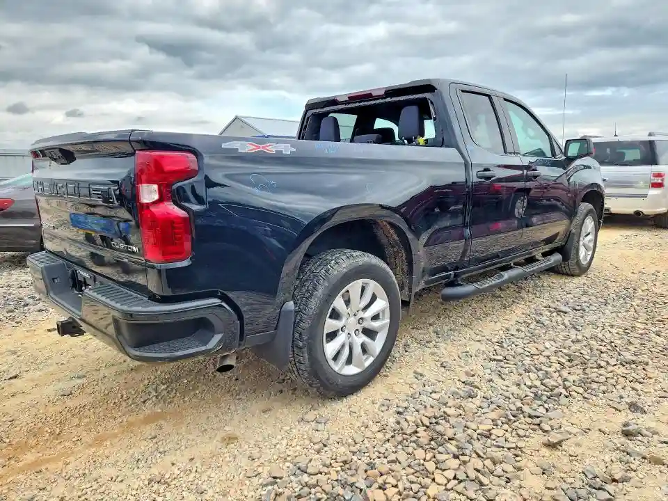 1GCRDBEK9PZ170378 2023 CHEVROLET SILVERADO-2