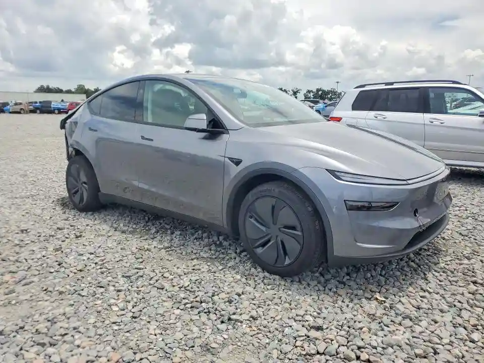 7SAYGDED2TF525166 2026 TESLA MODEL Y-3