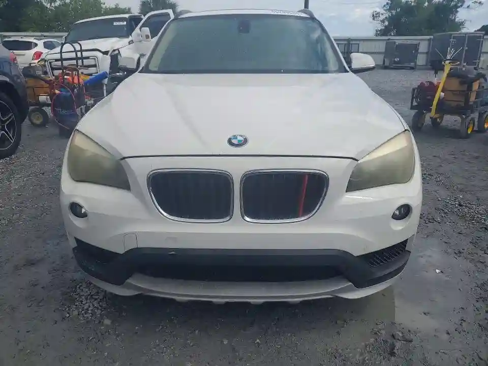 WBAVL1C56FVY28752 2015 BMW X1-4