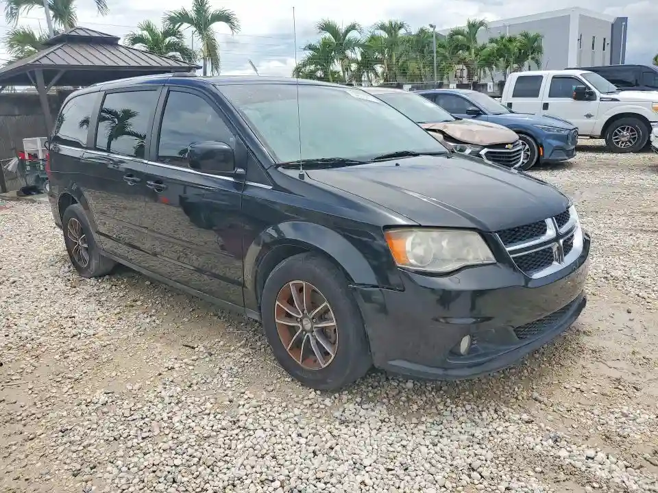 2C4RDGCGXHR589945 2017 DODGE CARAVAN-3