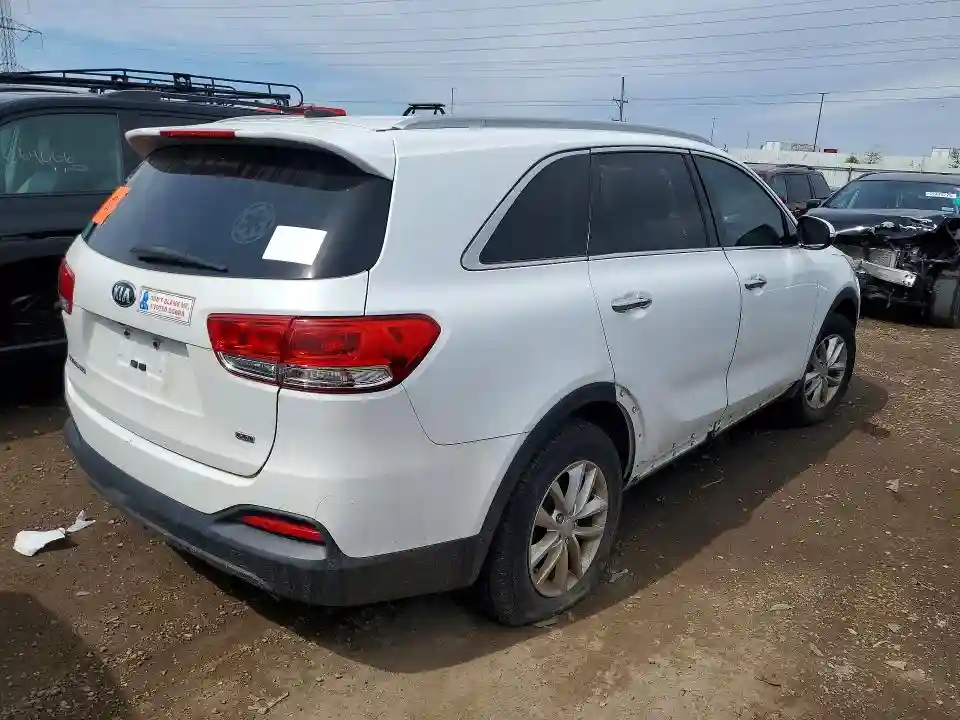 5XYPG4A32HG239825 2017 KIA SORENTO-2
