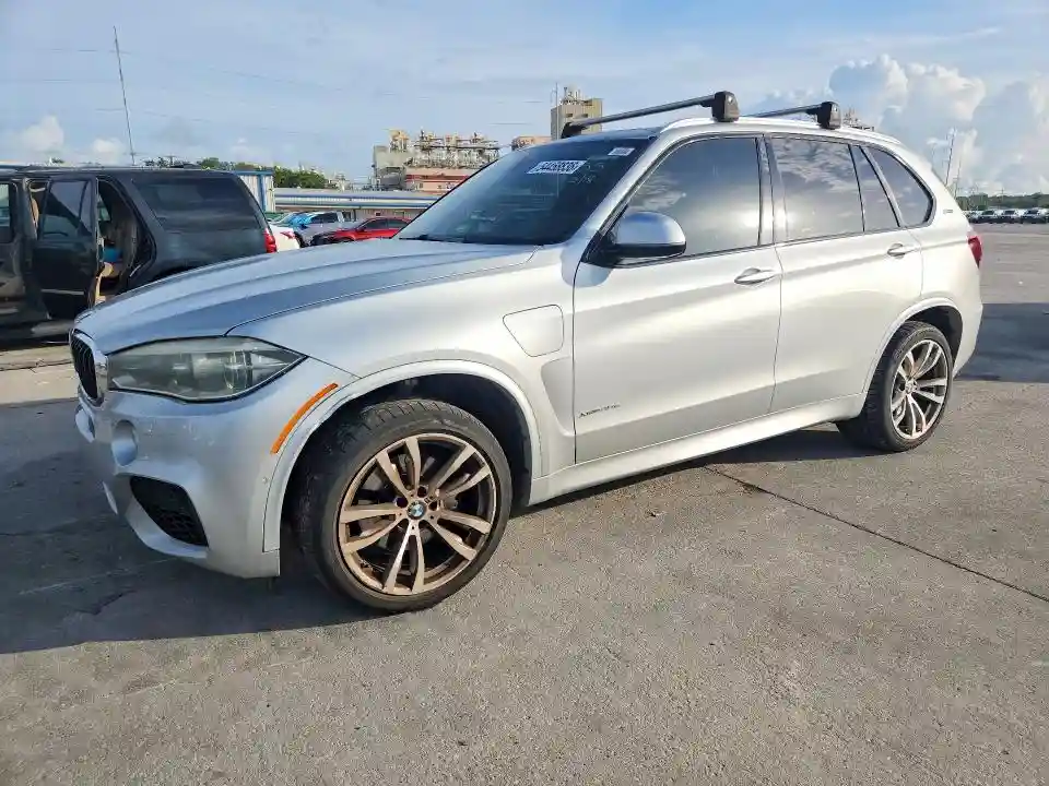 5UXKT0C59J0W02600 2018 BMW X5-0