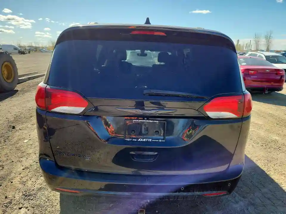 2C4RC1FG9JR175590 2018 CHRYSLER PACIFICA-5