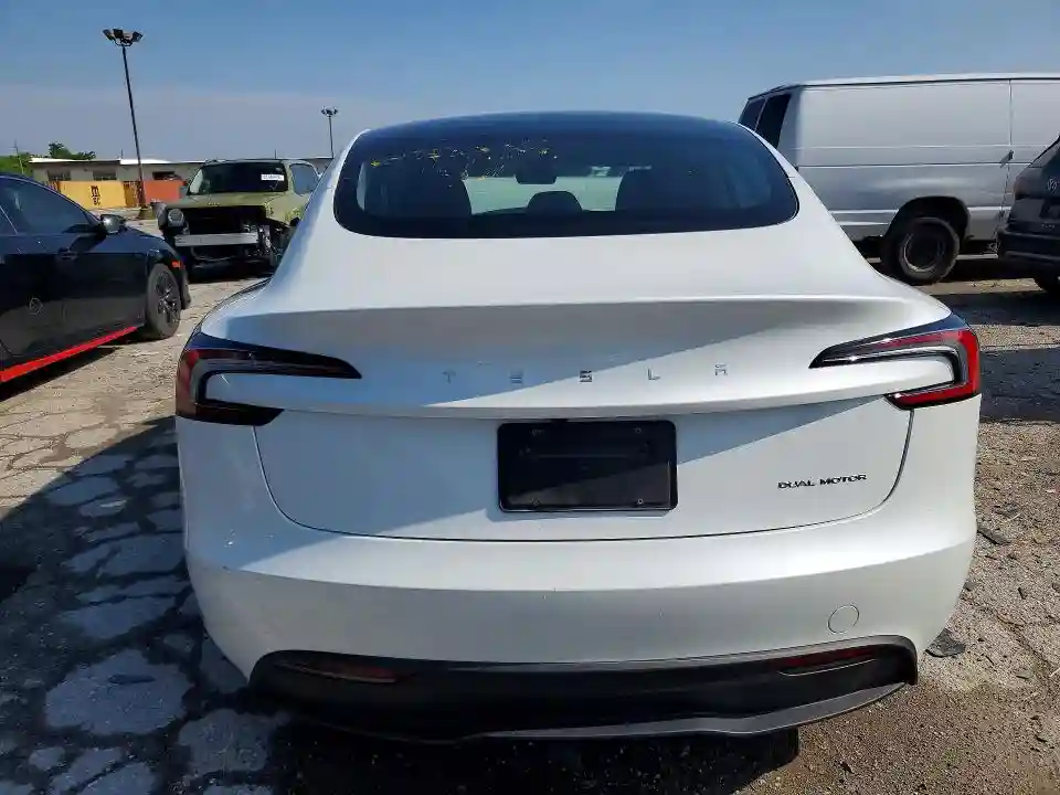 5YJ3E1EB9RF734262 2024 TESLA MODEL 3-5