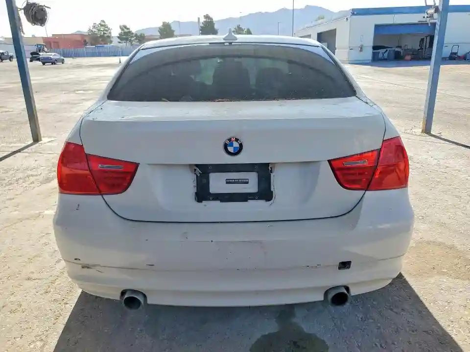 WBAPM5C55BE575852 2011 BMW 3 SERIES-5