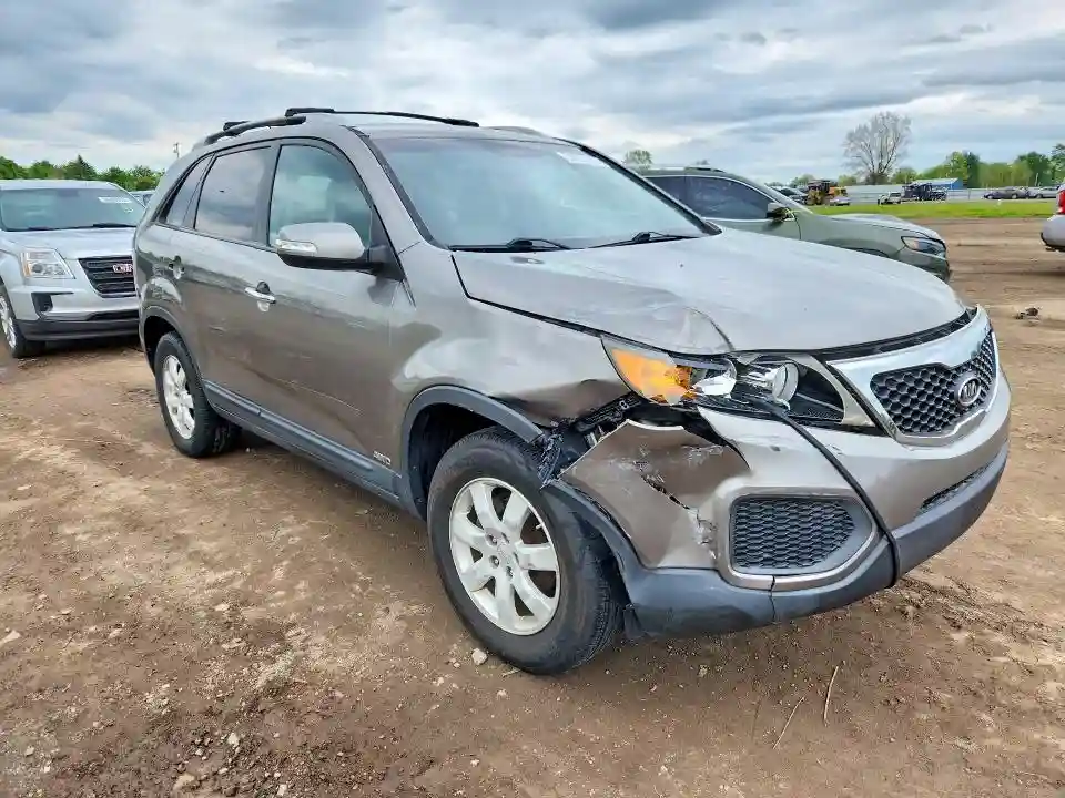 5XYKTDA20BG129666 2011 KIA SORENTO-3