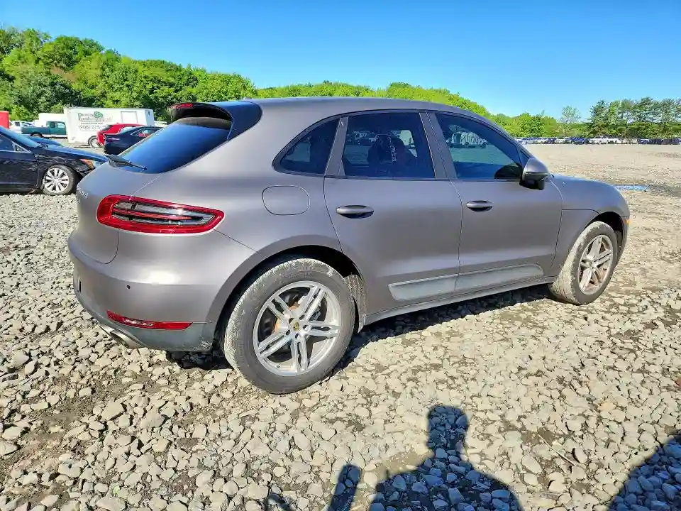 WP1AB2A51FLB60141 2015 PORSCHE MACAN-2