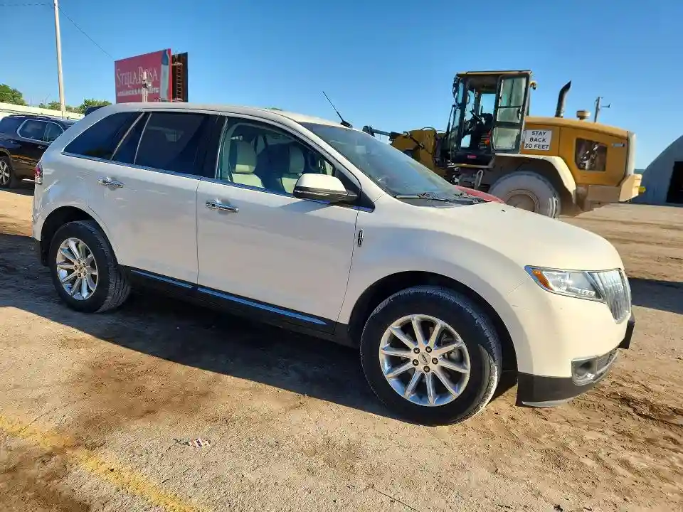 2LMDJ6JK0DBL25043 2013 LINCOLN MKX-3