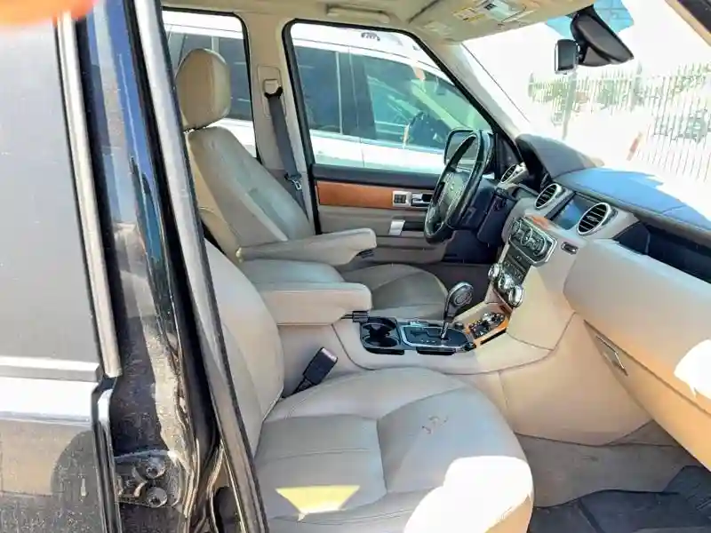 SALAK2D41BA555729 2011 LAND ROVER LR4-4