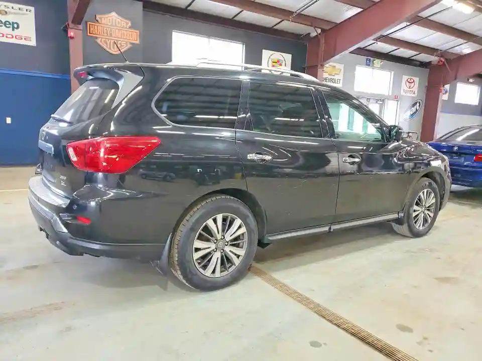 5N1DR2MM8HC647428 2017 NISSAN PATHFINDER-2