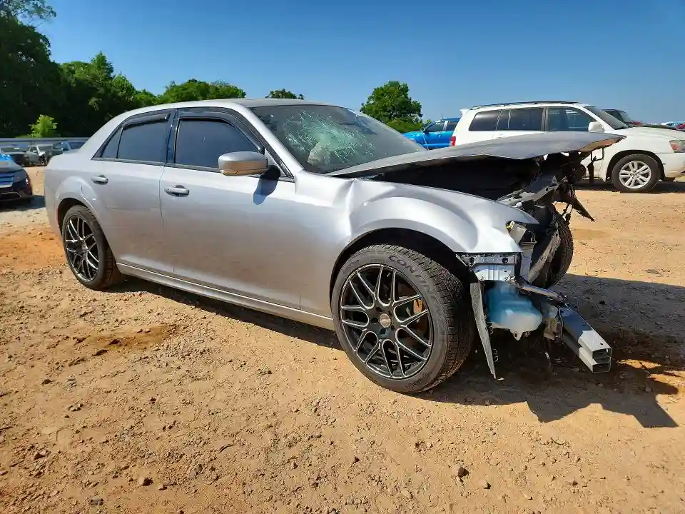 2C3CCABG2JH266691 2018 CHRYSLER 300-3